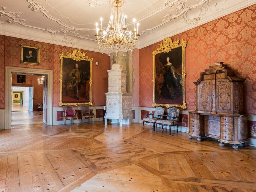 Neues Schloss Tettnang, Erstes Rotes Zimmer